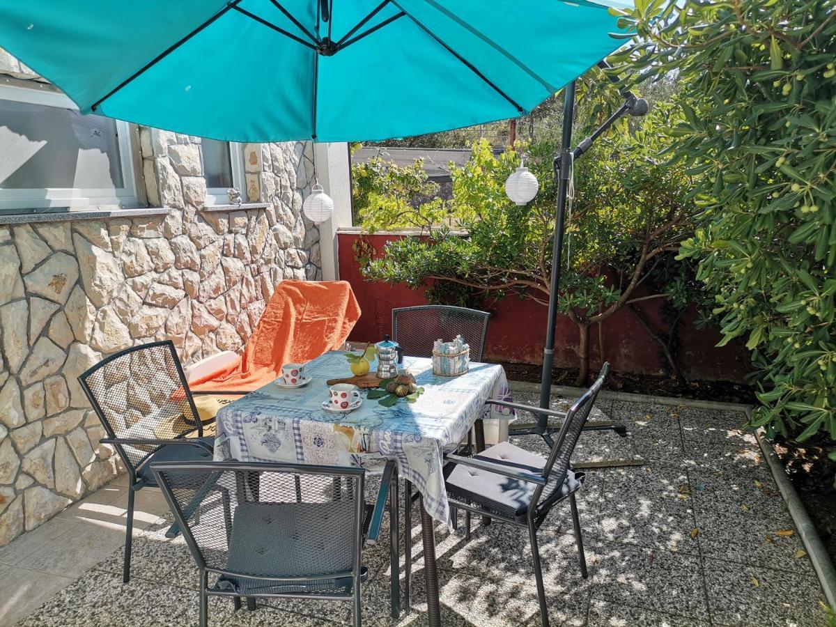 Apartments Relax Punat Bagian luar foto